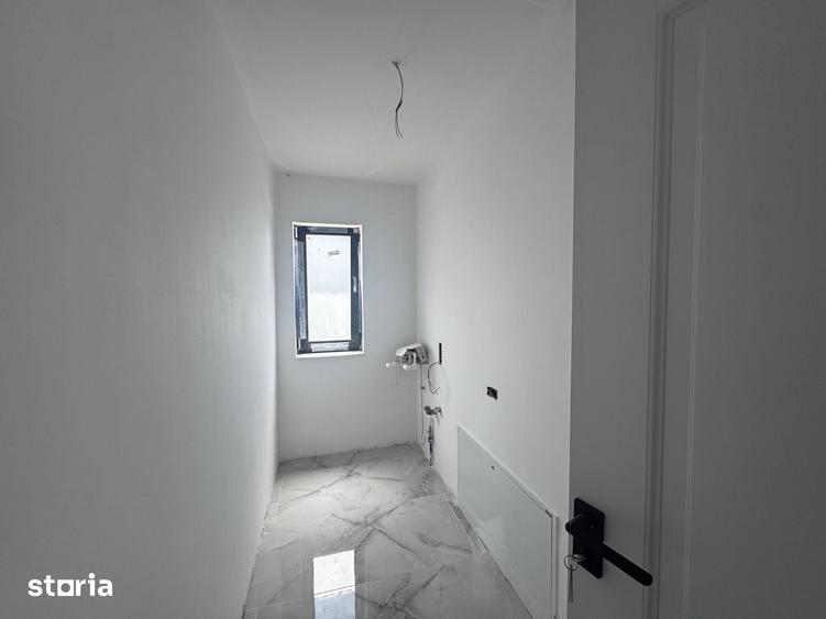 Casă cu 4 camere cu Teren 625 Mp în Ștefănești