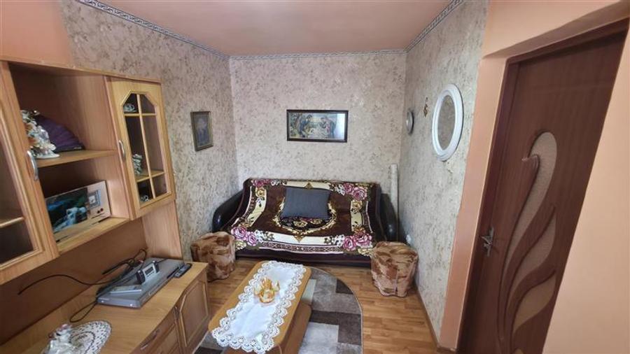 Apartament cu 2 camere nedecomandat, mobilat în Vest