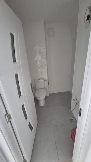 Apartament cu 4 camere în Cetate