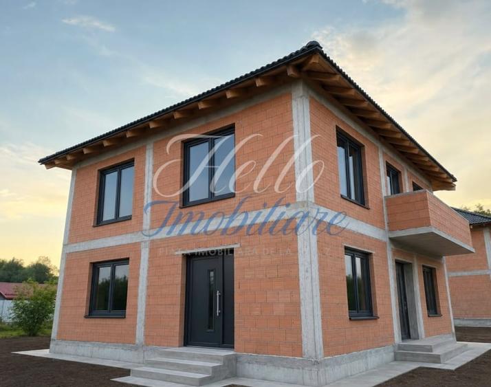 Casă individuală cu 5 camere cu Teren 700 Mp în Baciu