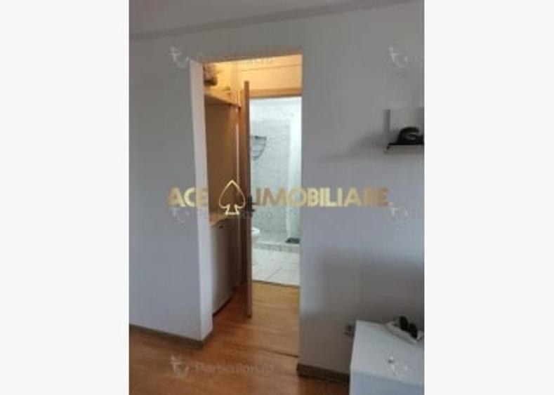 Apartament cu 2 camere semidecomandat, mobilat în Gara de Nord
