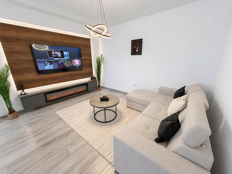 Apartament cu 3 camere decomandat în Energia