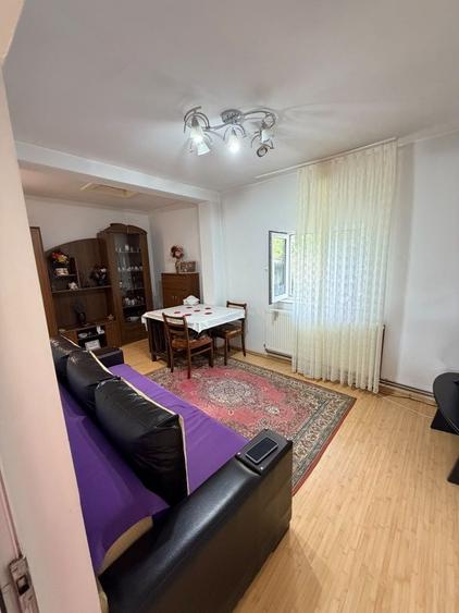 Casă cu 3 camere în Brătianu