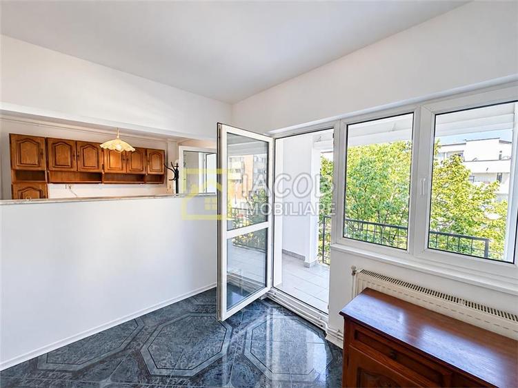Apartament cu 3 camere decomandat în Bistrița Lac
