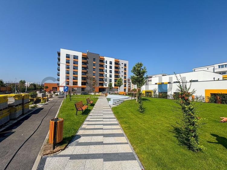 Apartament cu 3 camere semidecomandat în Între Lacuri