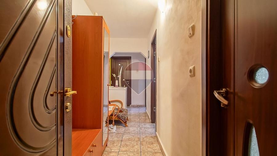 Apartament cu 2 camere decomandat, mobilat în Răcădău