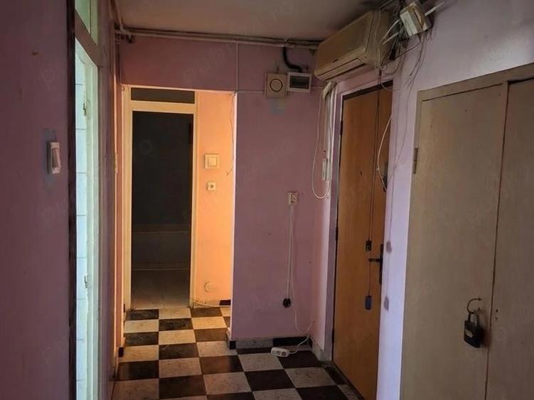 Apartament cu 3 camere decomandat în 1 Mai