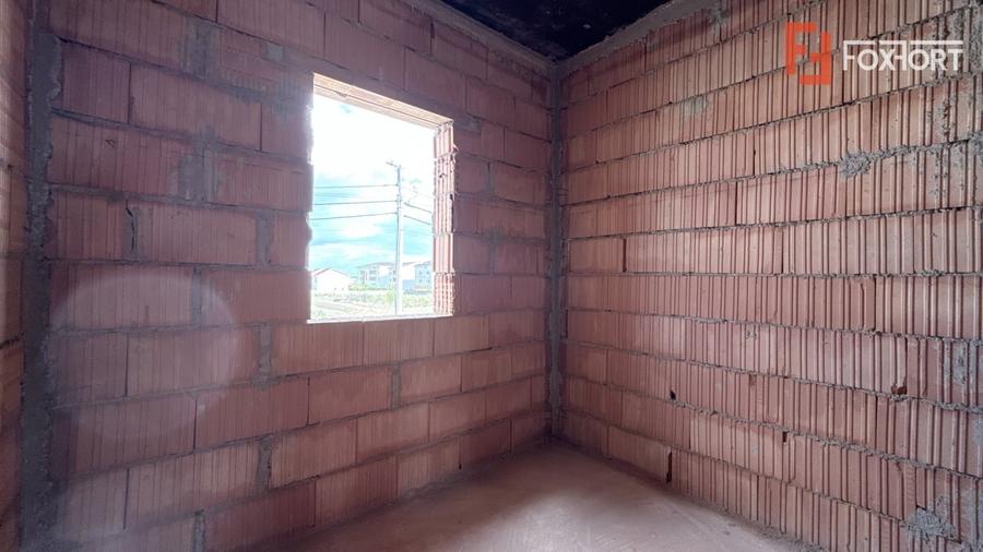 Duplex cu 4 camere cu Canalizare în Moșnița Veche
