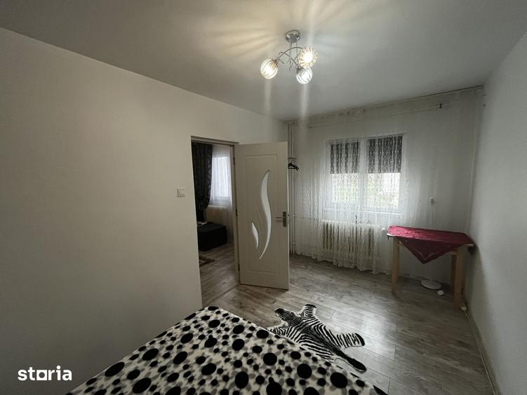 Apartament cu 2 camere în Podu Roș