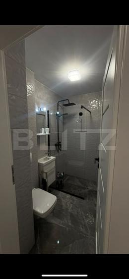 Penthouse cu 3 camere semidecomandat, mobilat în Florești
