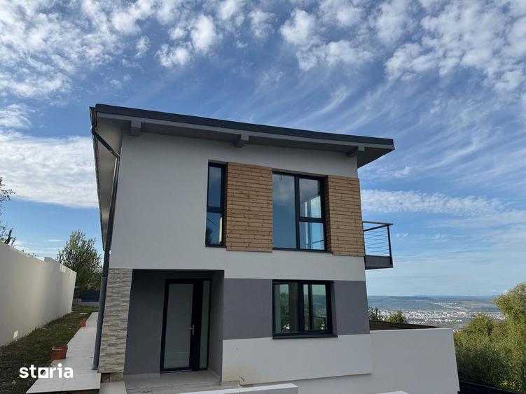 Casă cu 6 camere cu Teren 392 Mp în Feleacu