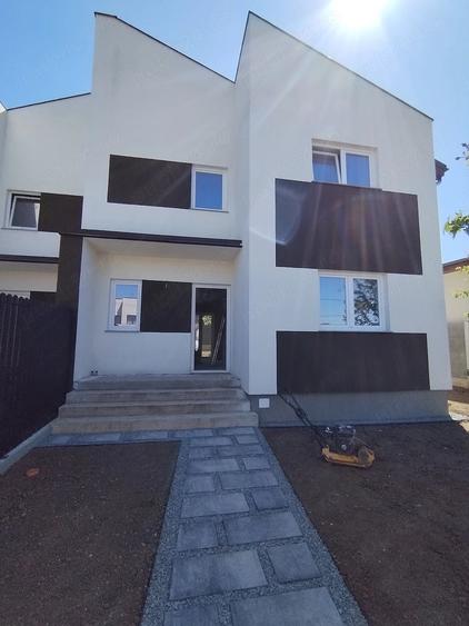 Casă cu 3 camere cu Teren 260 Mp în Giarmata