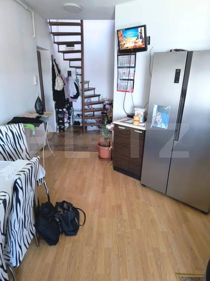 Apartament cu 3 camere decomandat, mobilat în Est
