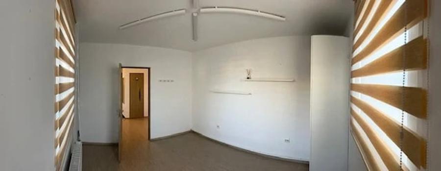 Spațiu comercial, de 45 mp, în Central
