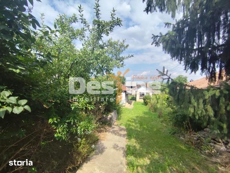 Casă cu 4 camere cu Teren 1075 Mp în Florești