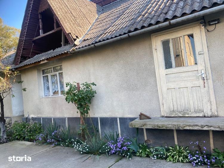 Casă cu 6 camere cu Teren 1932 Mp în Creaca