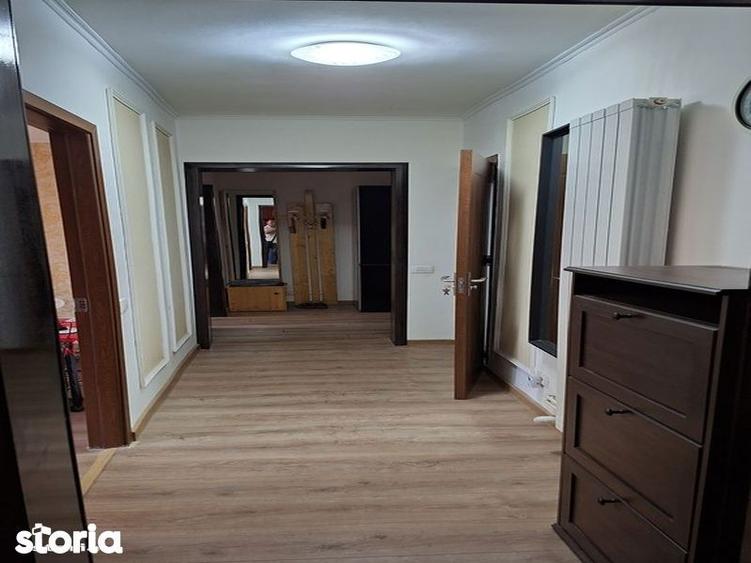 Apartament cu 2 camere decomandat în Polonă