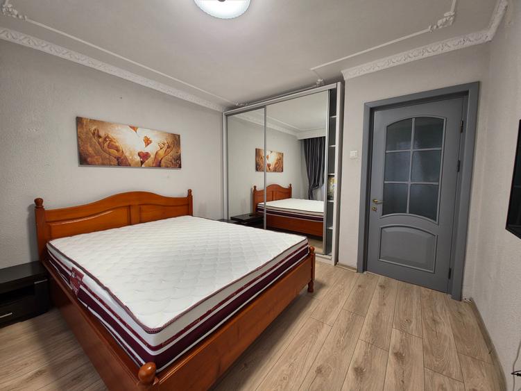 Apartament cu 2 camere decomandat în CET