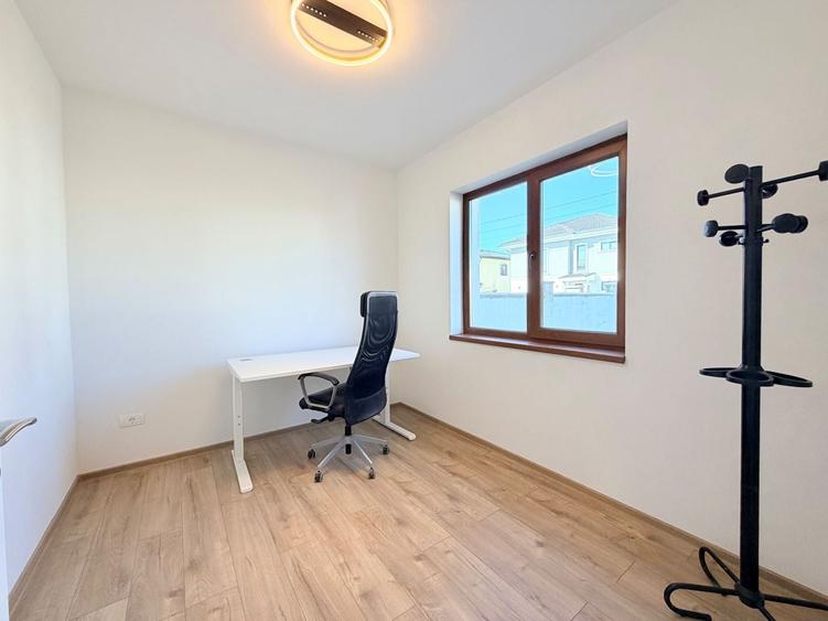Duplex cu 5 camere cu Canalizare în Dumbrăvița