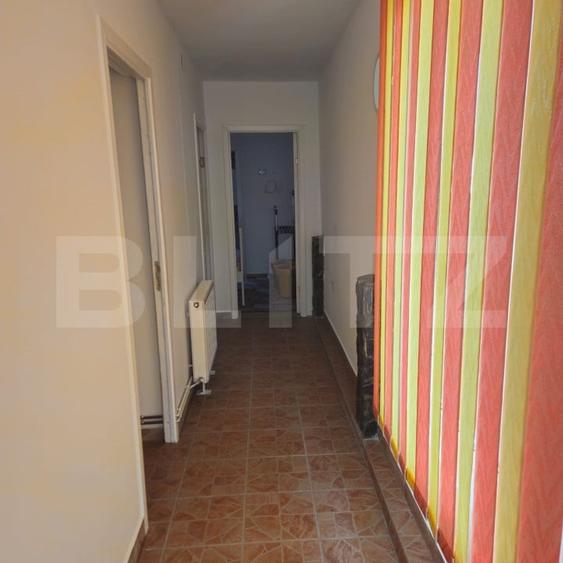 Casă individuală cu 7 camere cu Canalizare în Exterior Vest