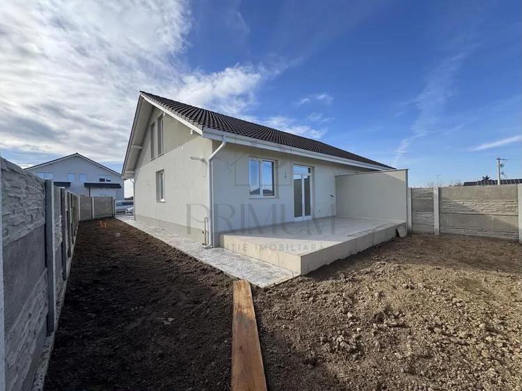 Duplex cu 3 camere cu Teren 330 Mp în Bucovăț (Dumbrava)