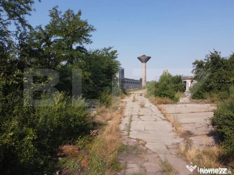 Teren de 28760 mp, în Central