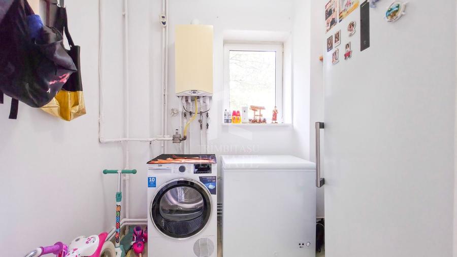 Apartament cu 3 camere decomandat, mobilat în Ferentari