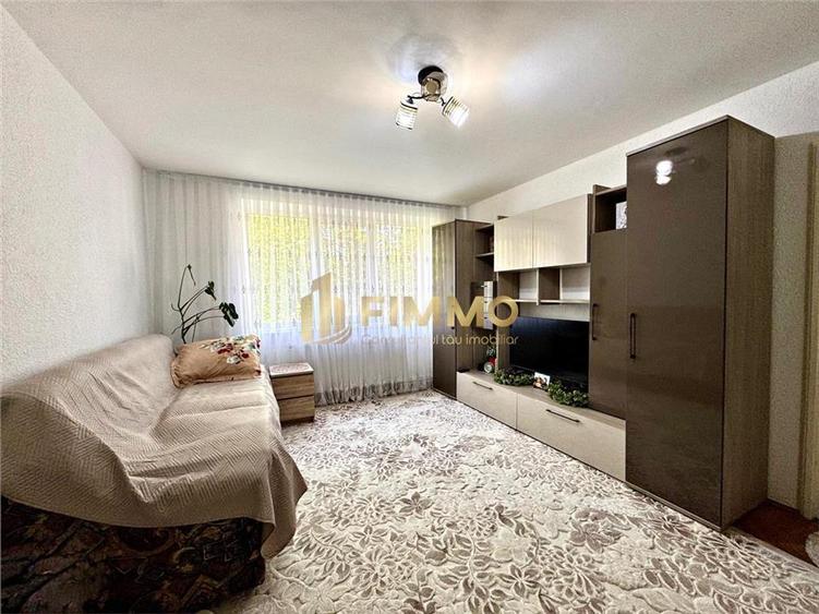 Apartament cu 2 camere semidecomandat, mobilat în Central