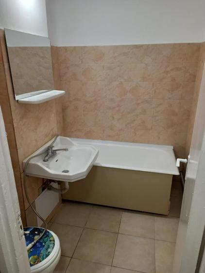 Garsonieră decomandată în Bartolomeu