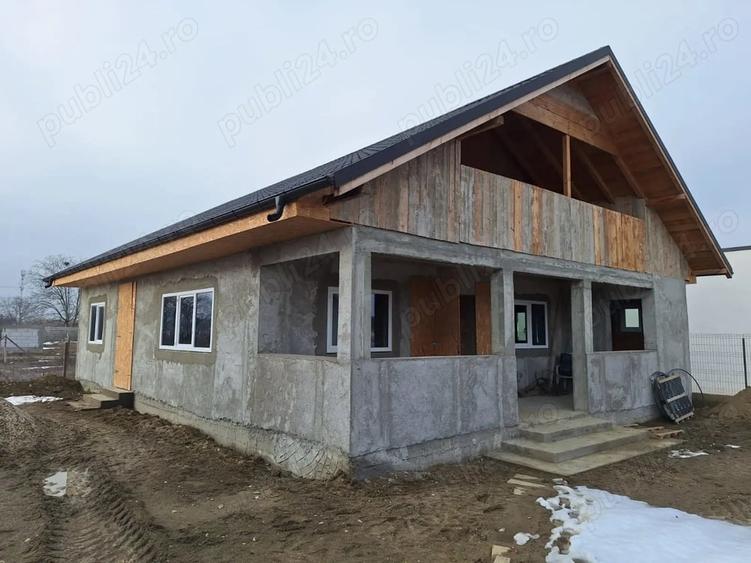 Casă cu 4 camere cu Teren 478 Mp în Central