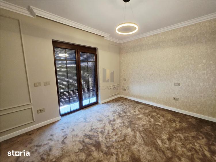 Casă cu 5 camere cu Teren 300 Mp în Ghiroda