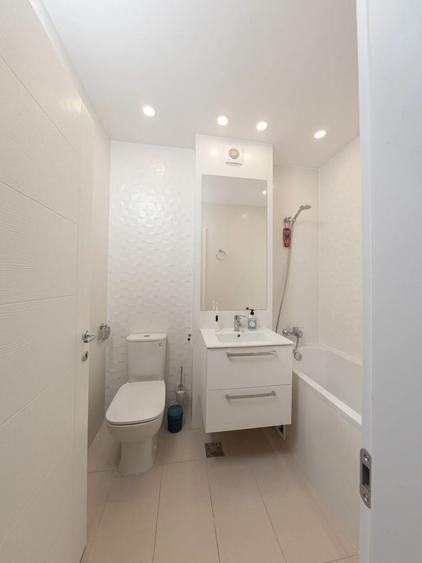 Apartament cu 3 camere decomandat în Cățelu