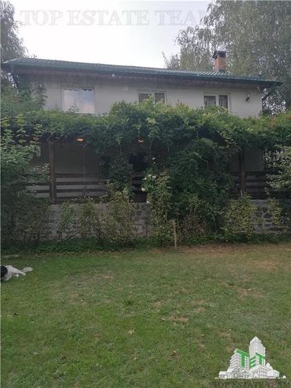 Casă individuală cu 7 camere cu Teren 825 Mp în Berevoești