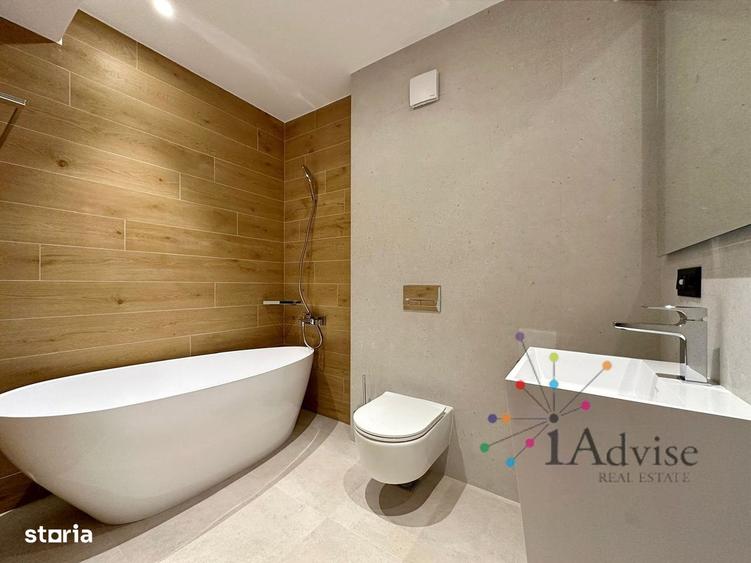 Apartament cu 3 camere decomandat în Centrul Istoric