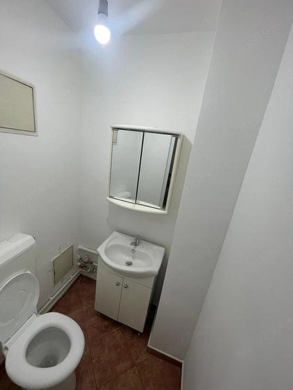 Apartament cu 4 camere decomandat în Lujerului