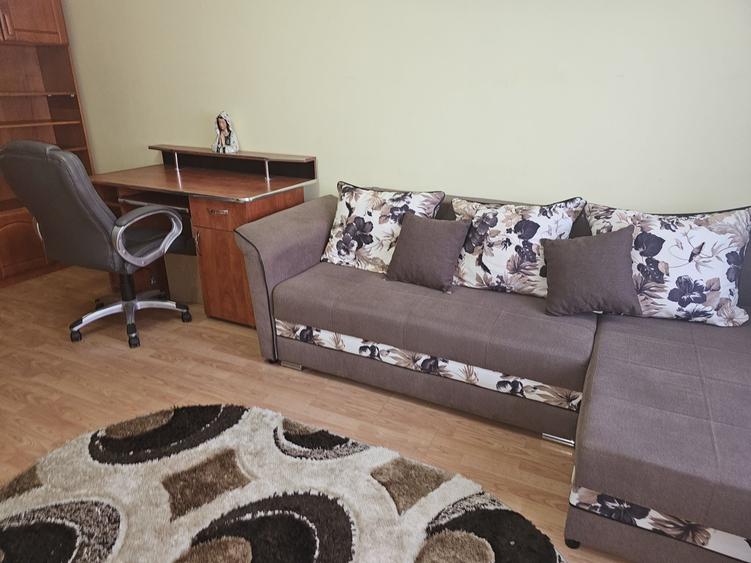 Apartament cu 2 camere decomandat în Malu Roșu