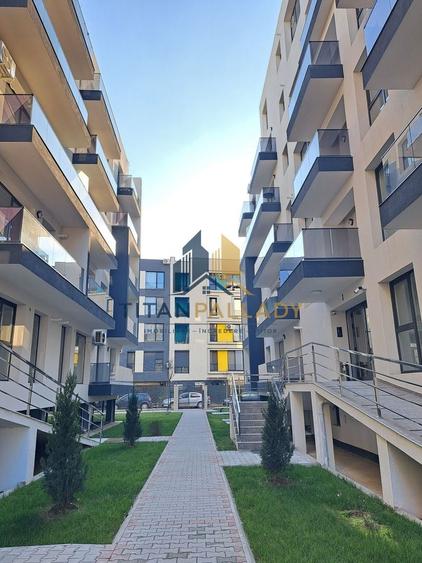 Apartament cu 3 camere decomandat în Theodor Pallady