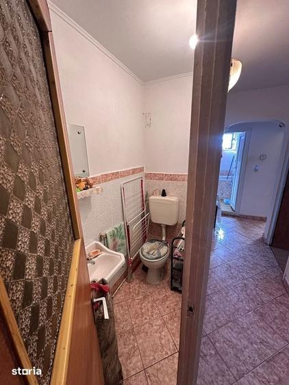 Apartament cu 3 camere decomandat, mobilat în Crângași