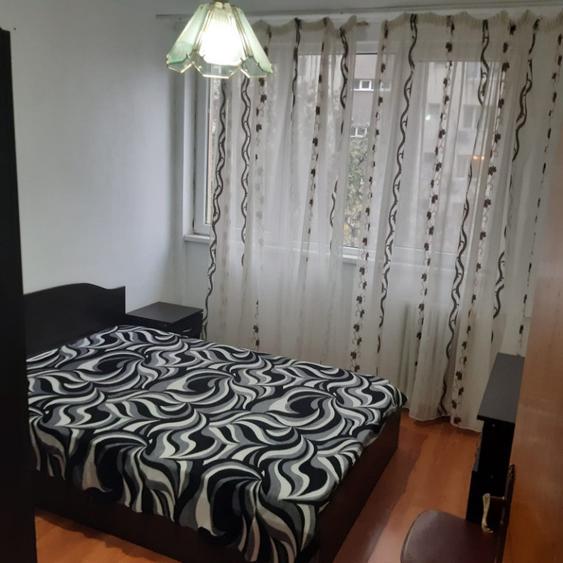 Apartament cu 4 camere semidecomandat în Drumul Taberei