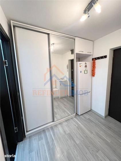 Apartament cu 2 camere semidecomandat, mobilat în Tineretului