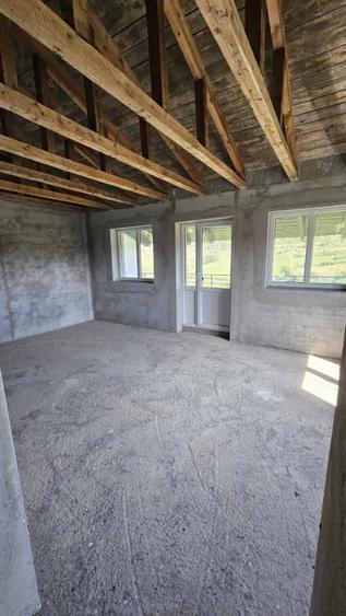 Casă individuală cu 5 camere cu Garaj în Chinteni