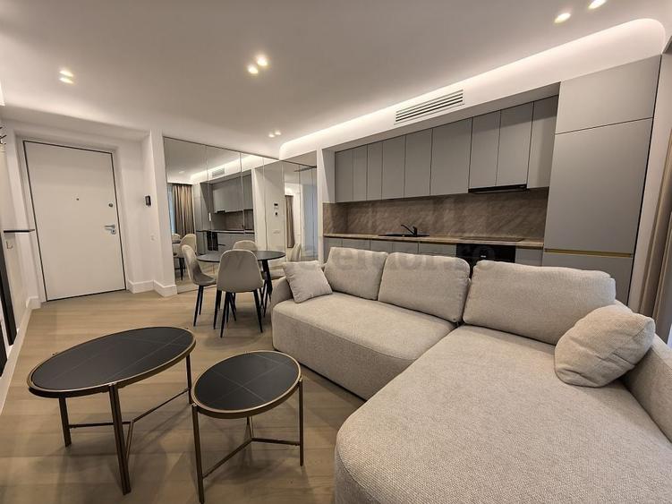 Apartament cu 3 camere decomandat, mobilat în Iancu Nicolae