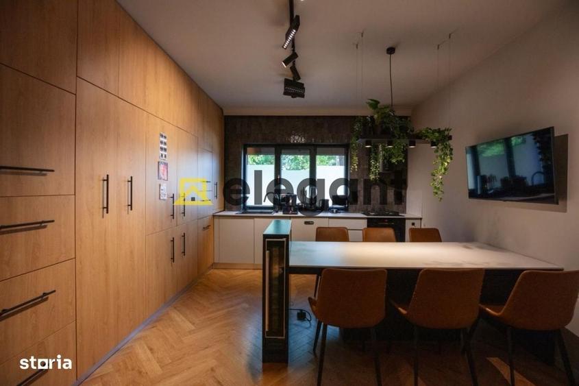 Apartament cu 4 camere decomandat în Central