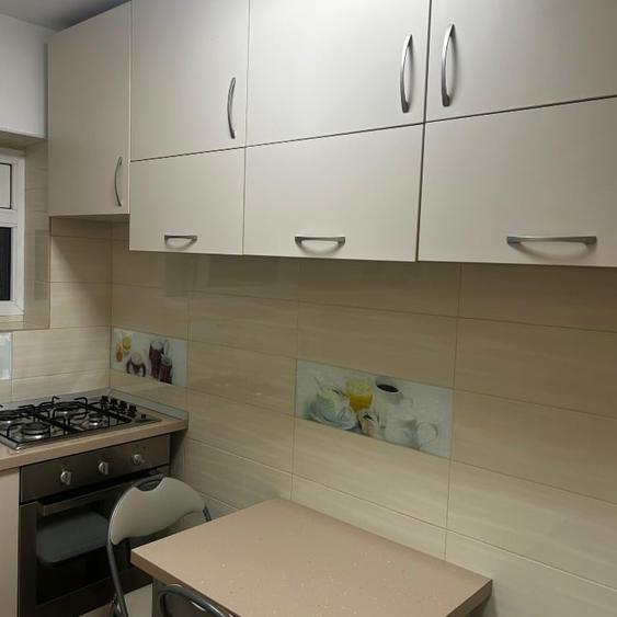 Apartament cu 3 camere decomandat, mobilat în Giurgiului