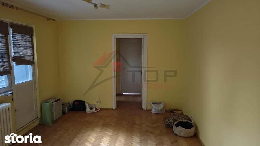 Apartament cu 3 camere în Tătărași