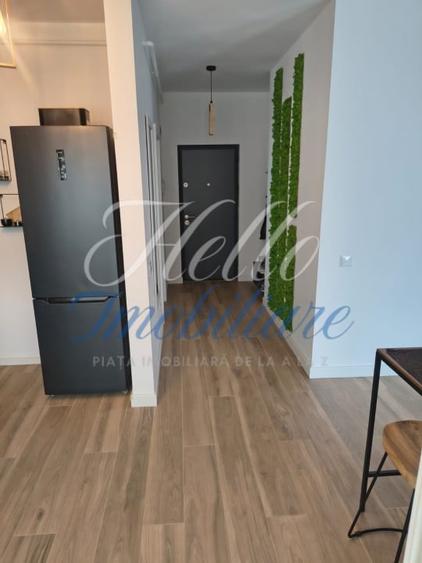 Apartament cu 2 camere semidecomandat, mobilat în Florești