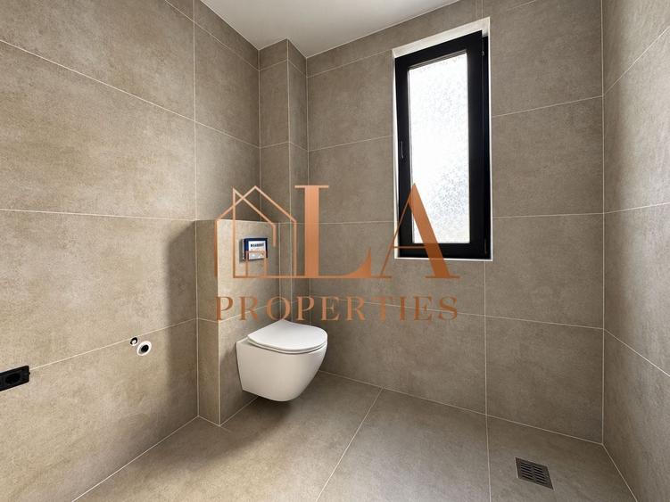 Casă individuală cu 5 camere cu Canalizare în Periferie