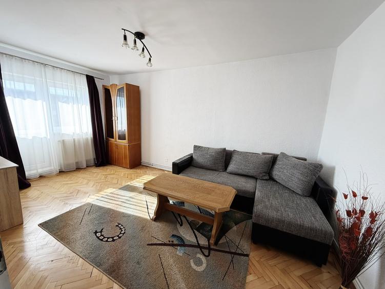 Apartament cu 3 camere, mobilat în Terezian