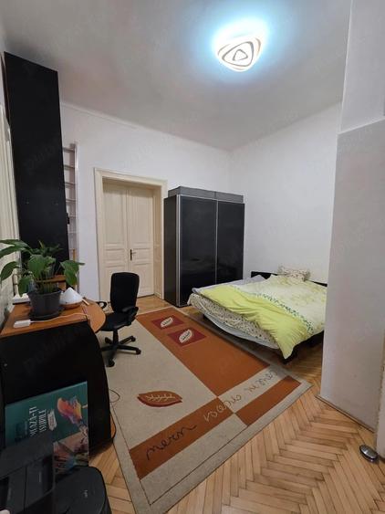 Apartament cu 4 camere decomandat în Elisabetin