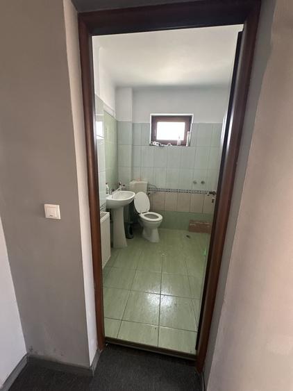 Spațiu comercial, de 100 mp, în Turnișor